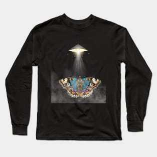 beautiful moth butterfly Long Sleeve T-Shirt